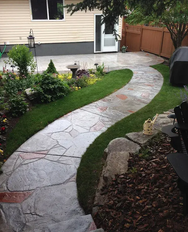 Curved Walkway by Alliance Renovations